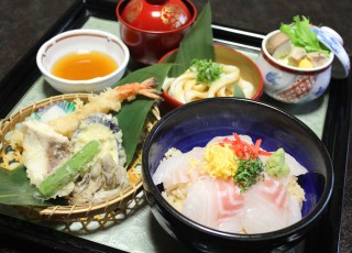 11月1日(日)~【期間限定メニュー】伊勢志摩御膳 11月1日(日)~【期間限定メニュー】伊勢志摩御膳