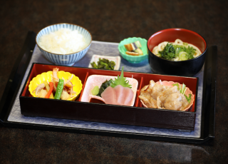 【サービスランチ】更新しました! 【サービスランチ】更新しました!
