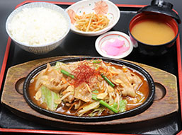 伊勢美稲豚 スタミナ鉄板焼き定食