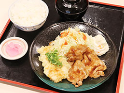 E.生姜焼きとカニクリームコロッケ